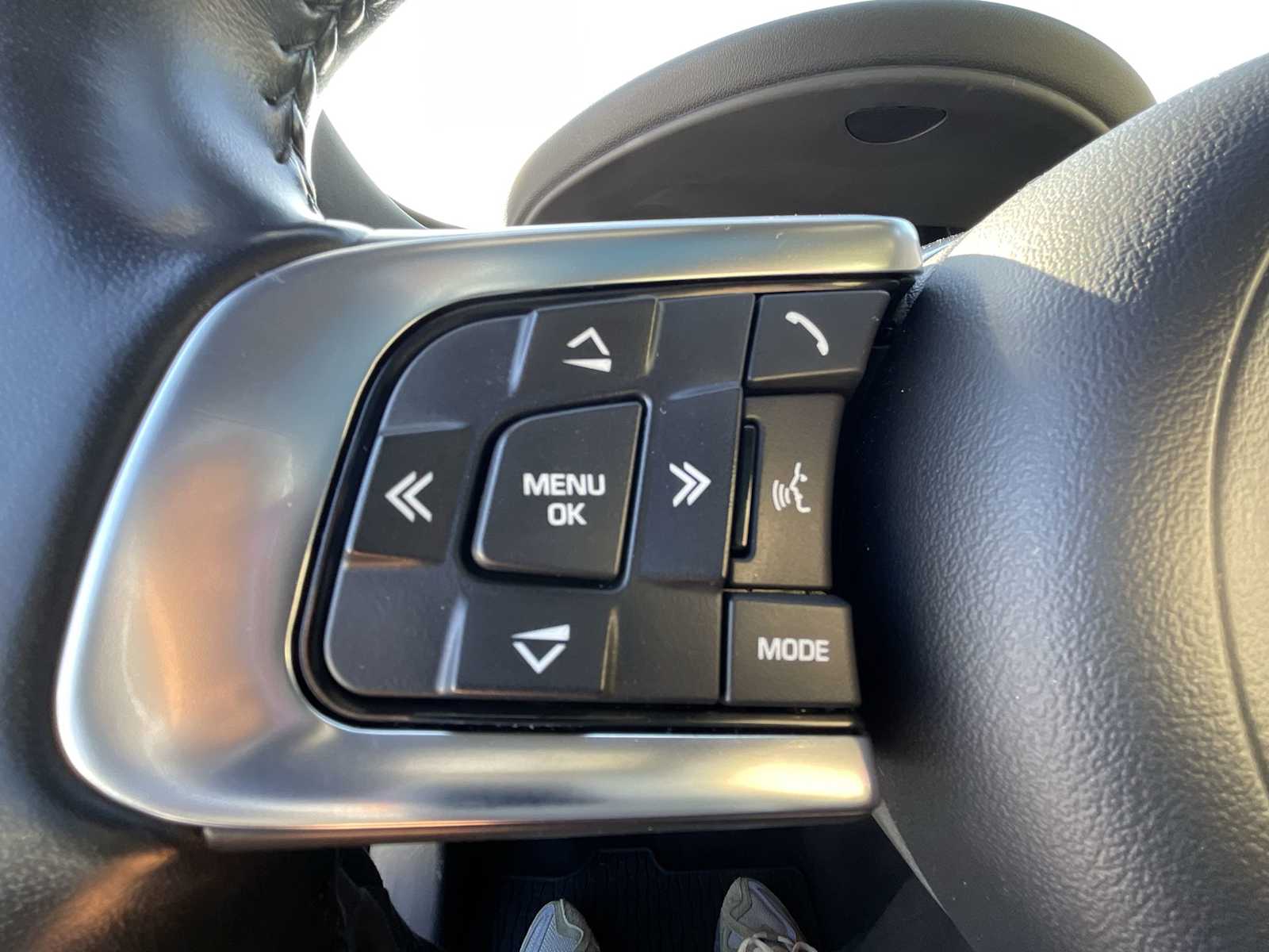 Thumbnail: 2018 Jaguar F-Pace - 23