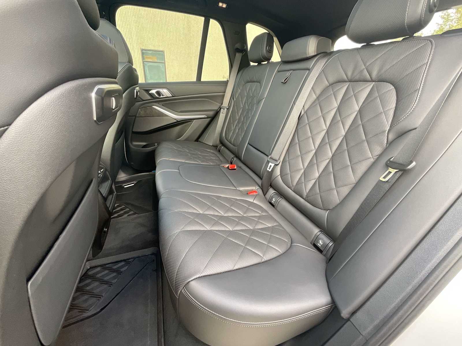 Thumbnail: 2025 BMW X5 - 21