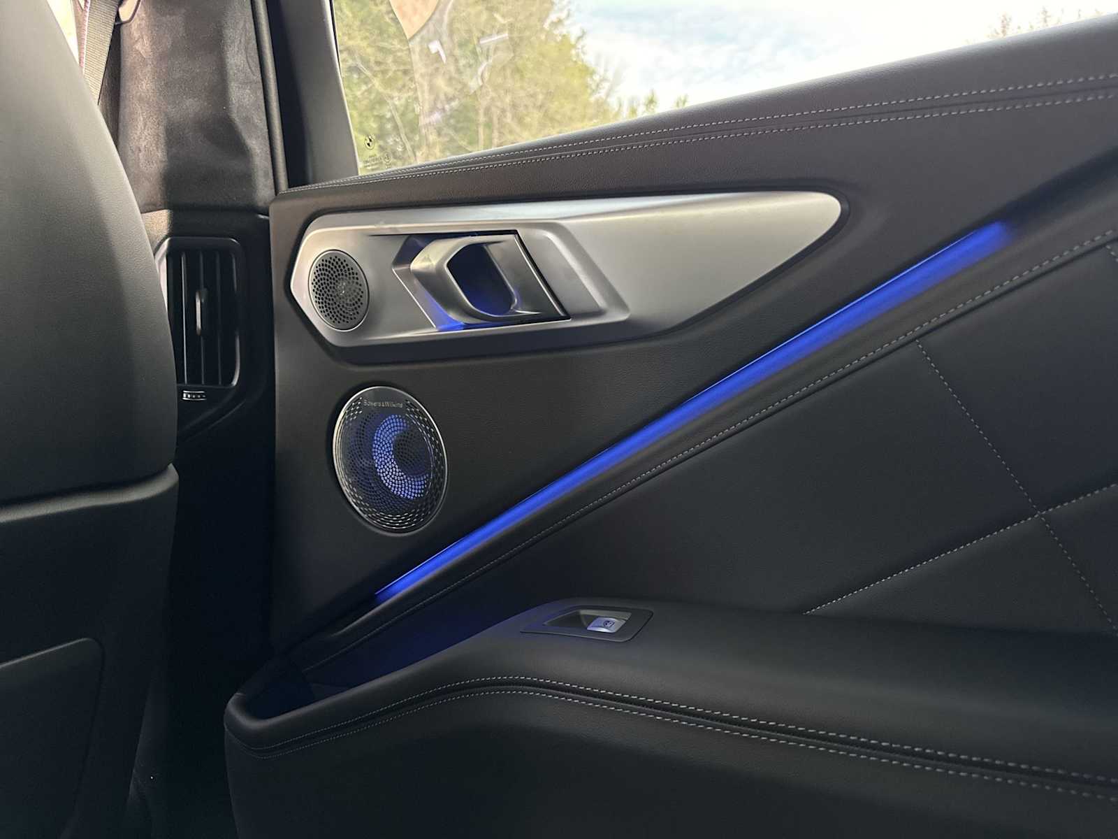 Thumbnail: 2026 BMW XM - 42