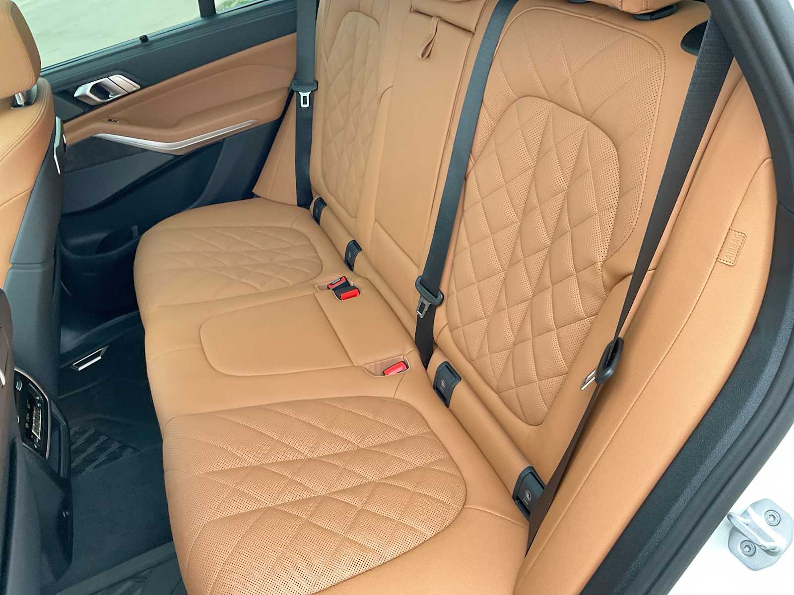 2025 BMW X5 M60i 21