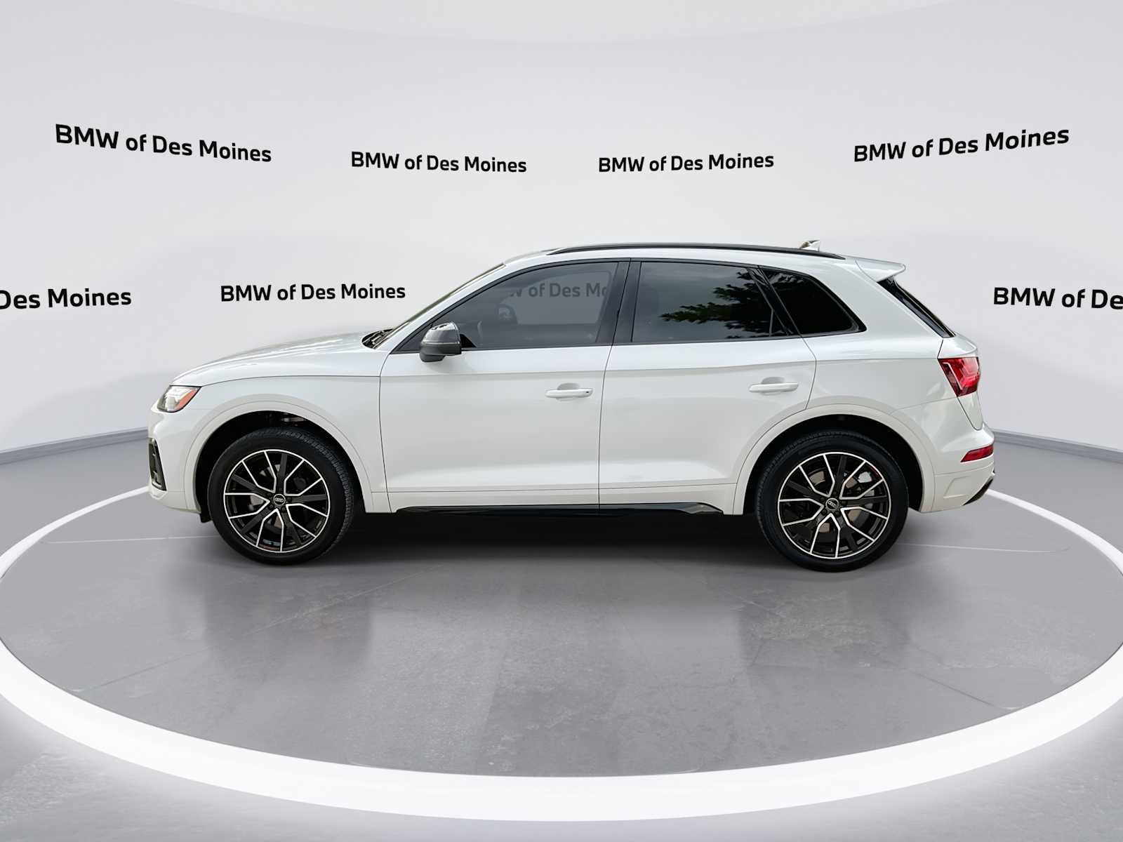 Thumbnail: 2024 Audi SQ5 - 5