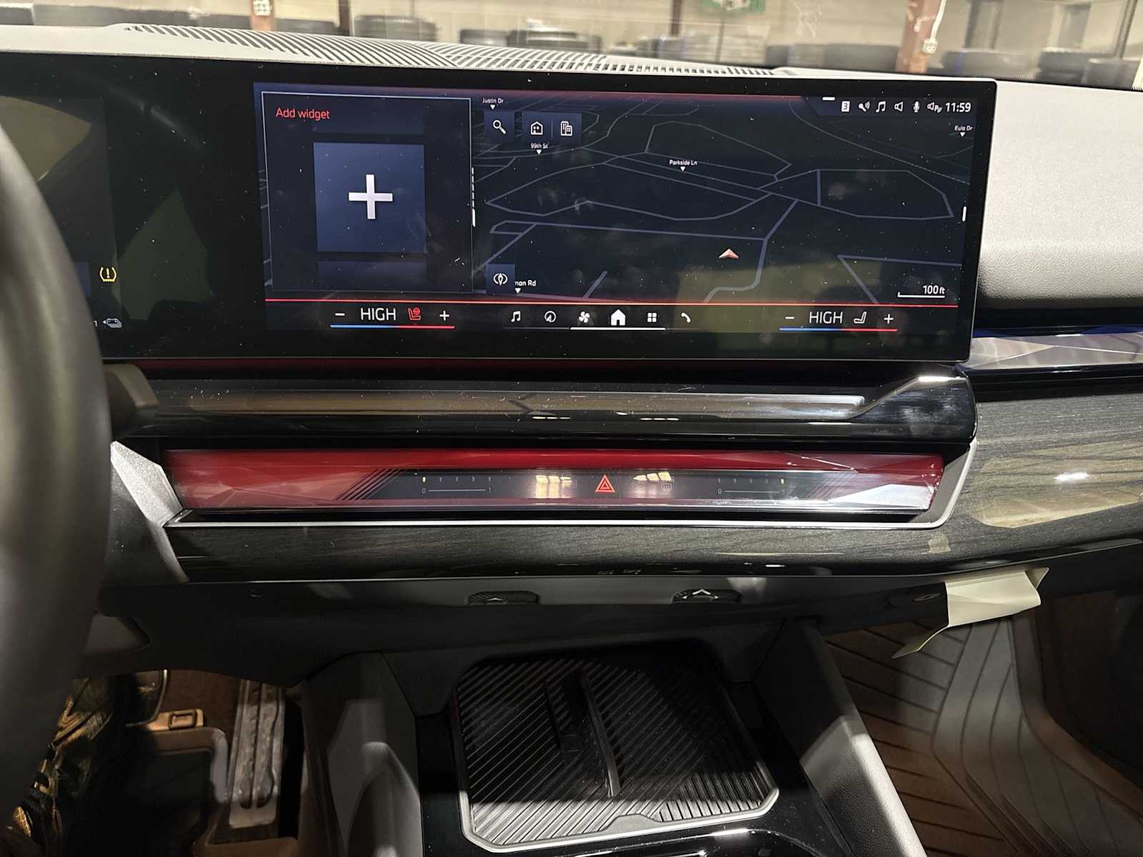 Thumbnail: 2025 BMW 5 Series - 34