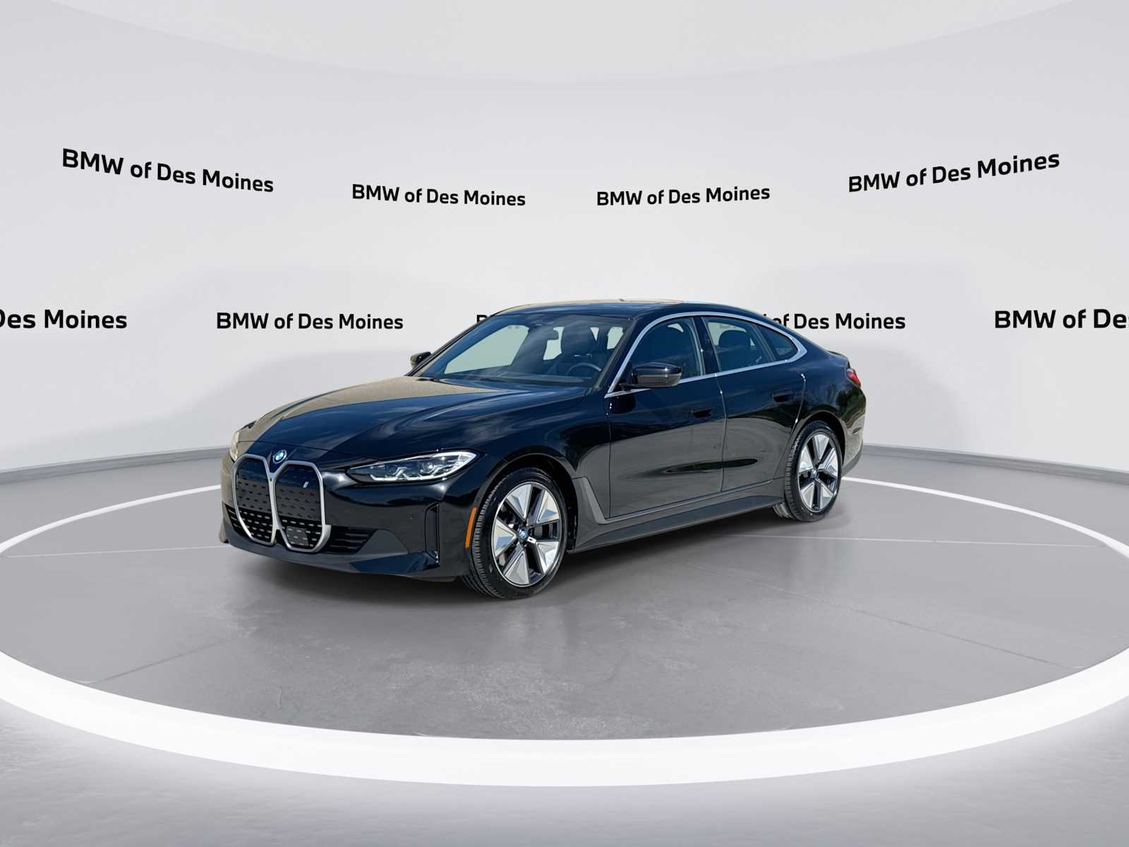 Thumbnail: 2023 BMW i4 - 4