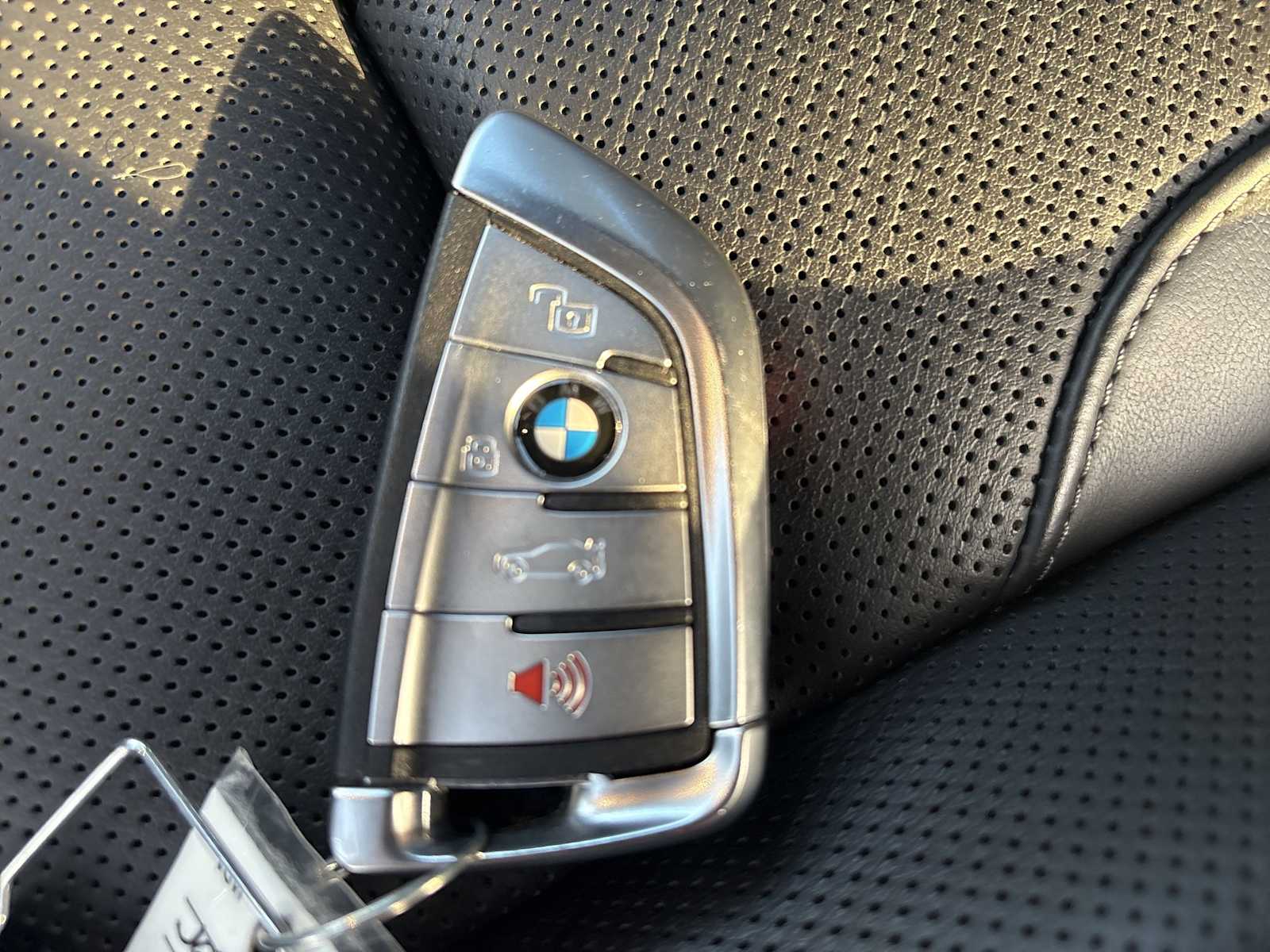 Thumbnail: 2025 BMW 8 Series - 40