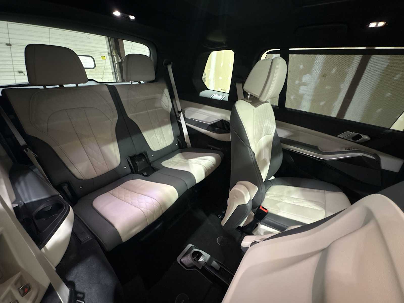 Thumbnail: 2024 BMW X7 - 21