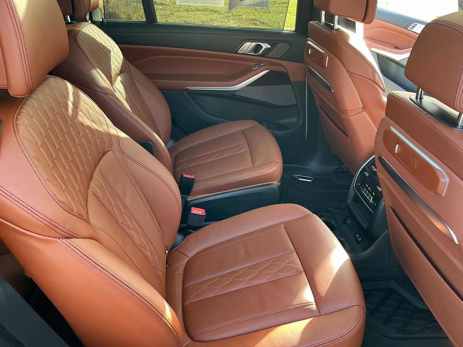 Thumbnail: 2023 BMW X7 - 15