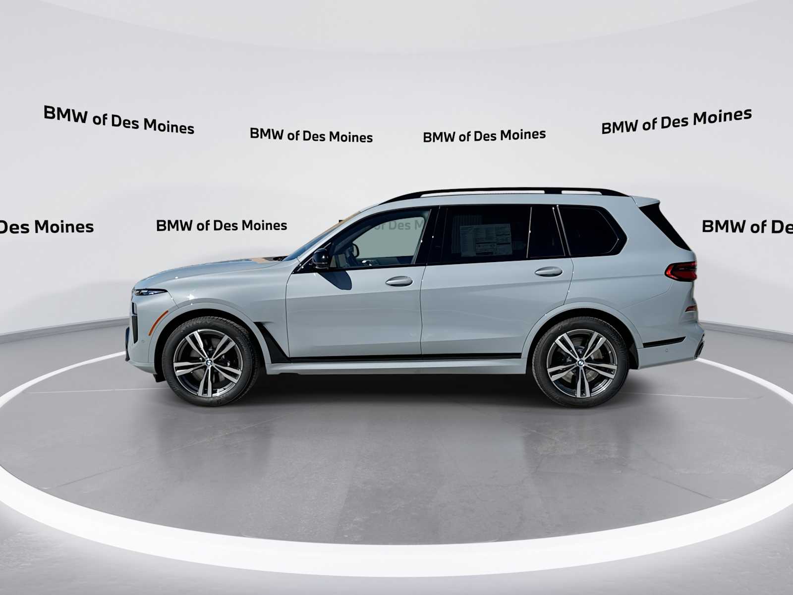Thumbnail: 2026 BMW X7 - 5