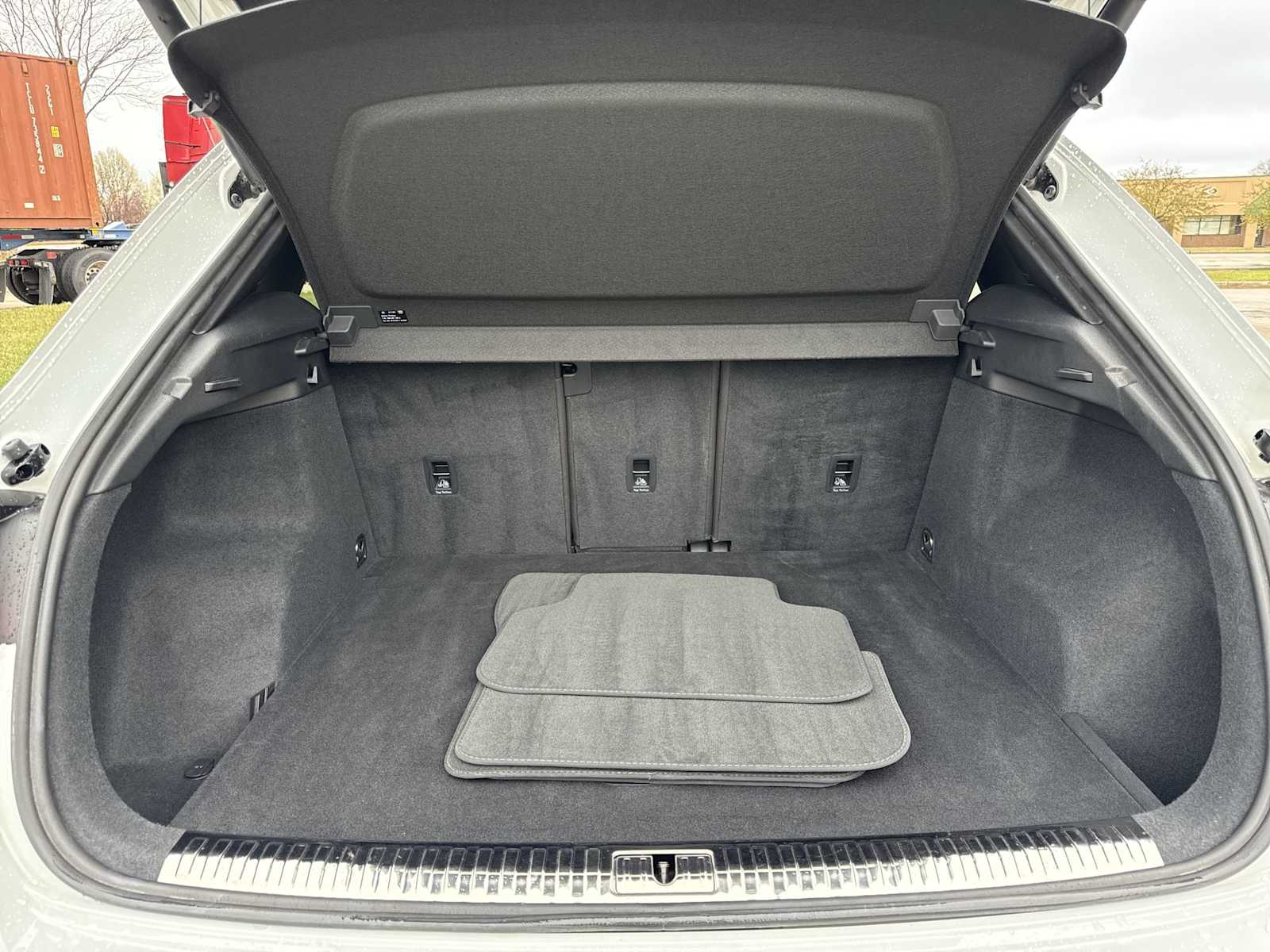 Thumbnail: 2020 Audi Q3 - 37