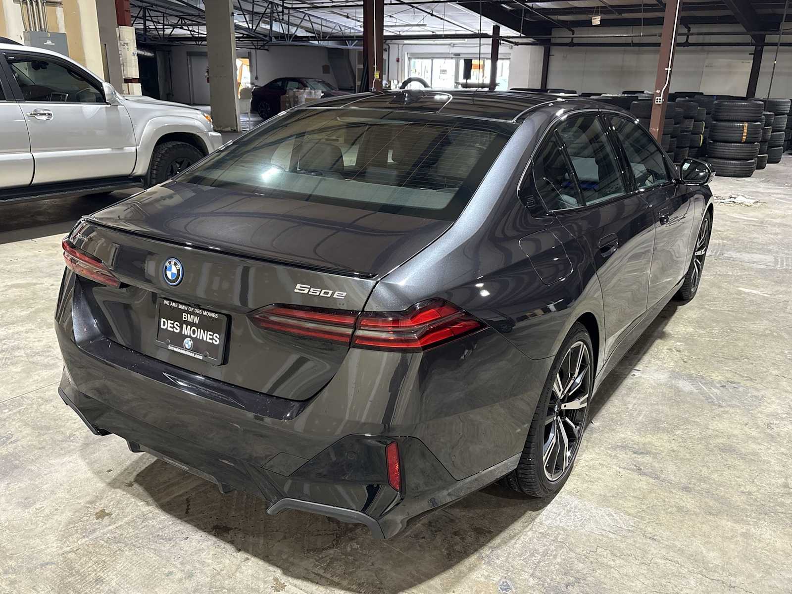 Thumbnail: 2025 BMW 5 Series - 14