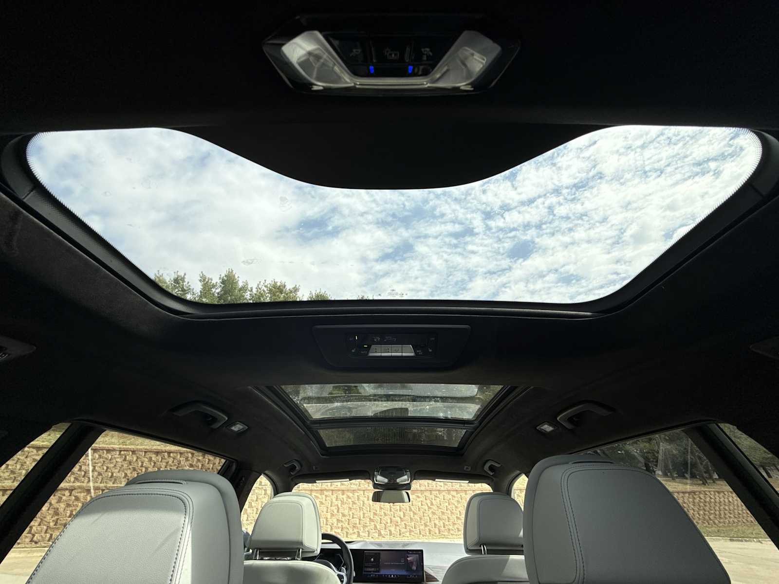 Thumbnail: 2024 BMW X7 - 47