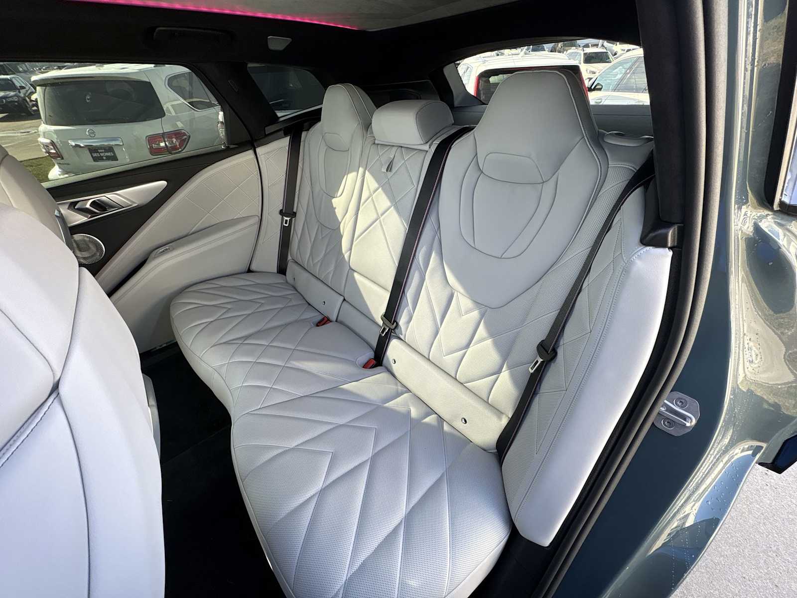 Thumbnail: 2026 BMW XM - 27