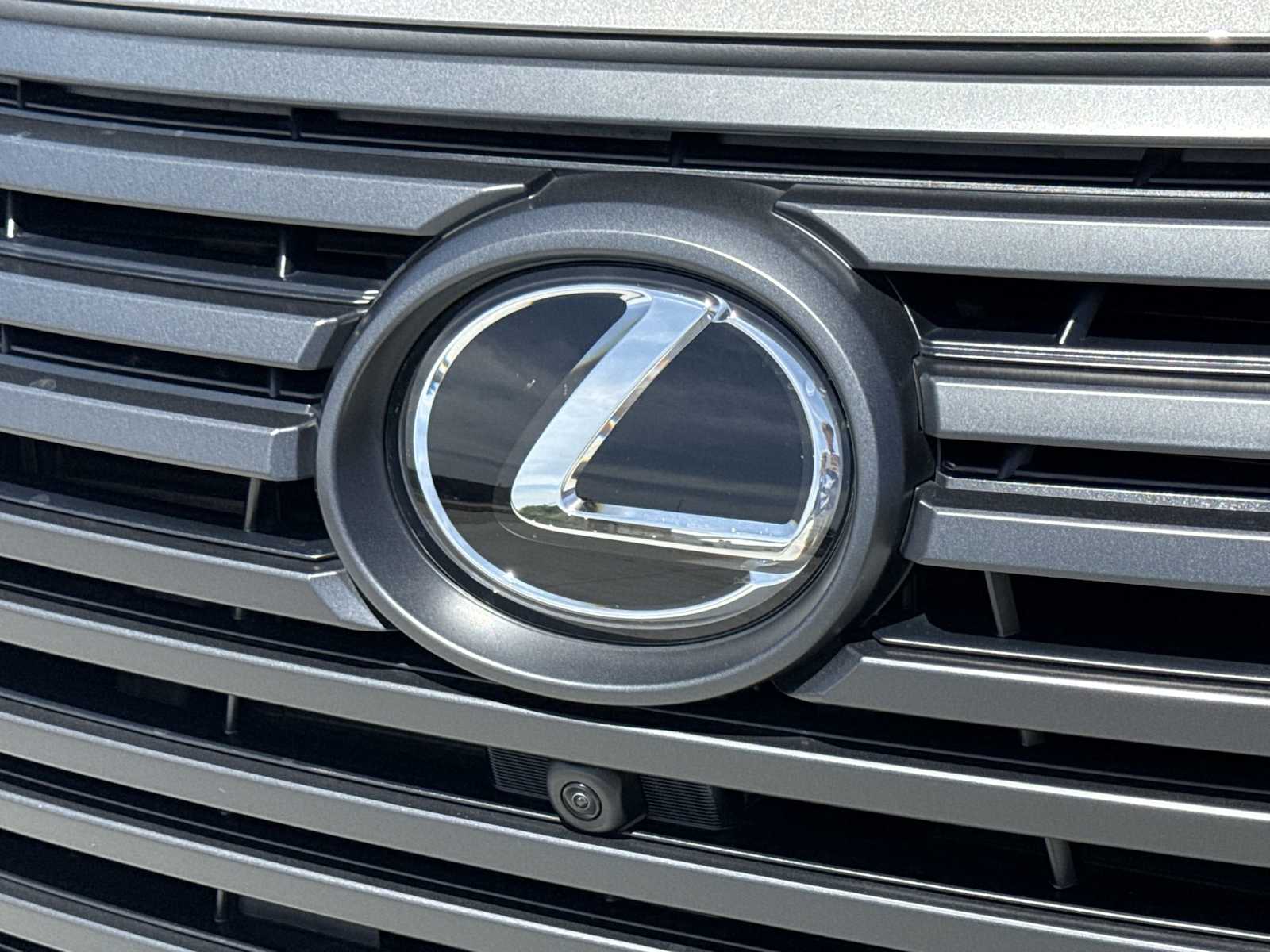 Thumbnail: 2025 Lexus ES - 11