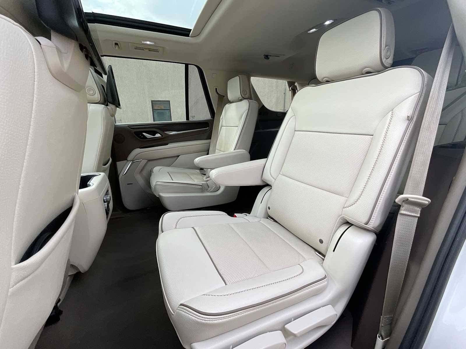 Thumbnail: 2021 GMC Yukon - 21