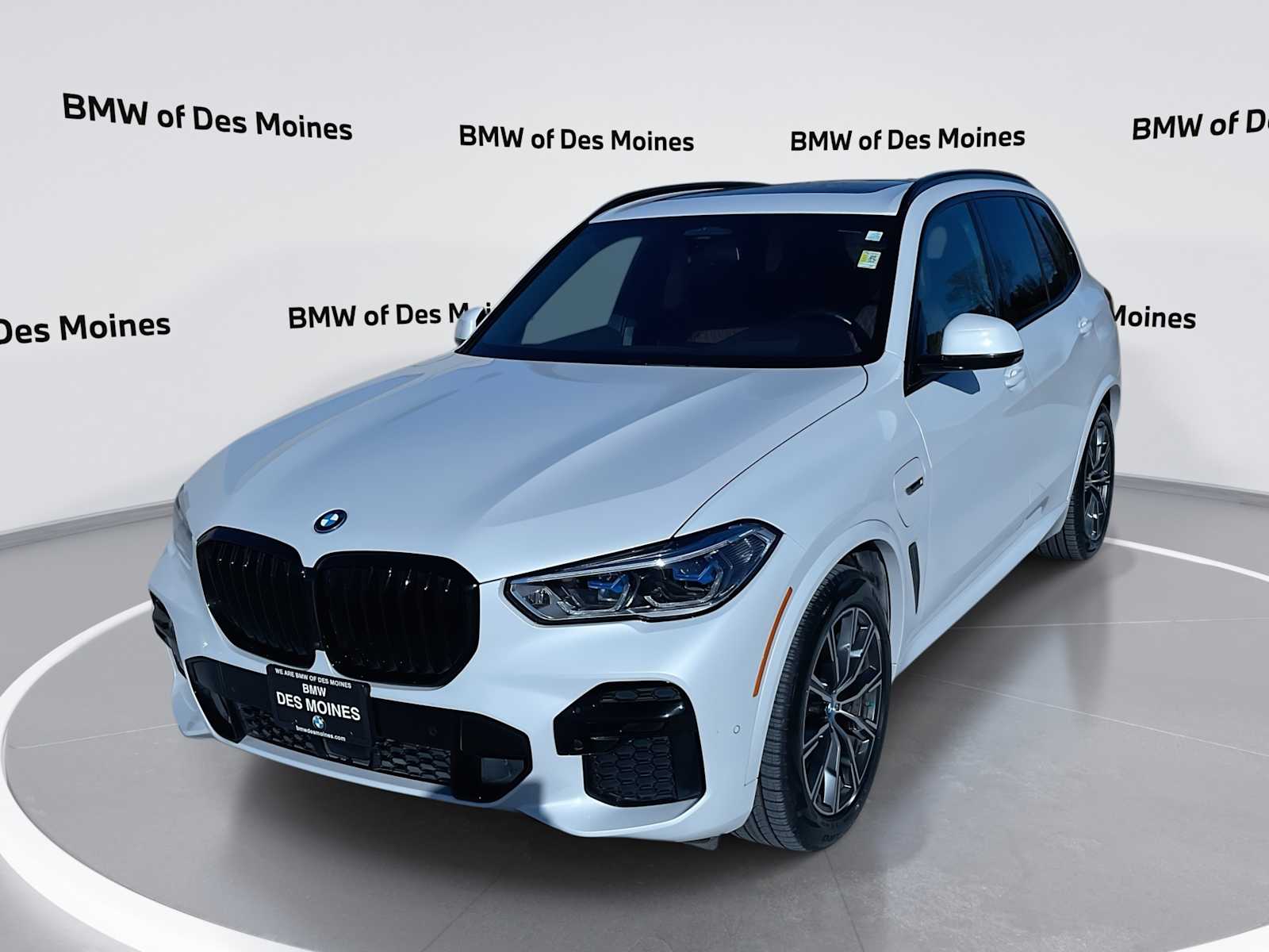 Thumbnail: 2023 BMW X5 - 1