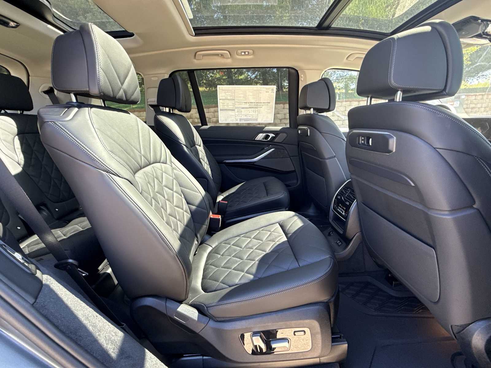 Thumbnail: 2026 BMW X7 - 22