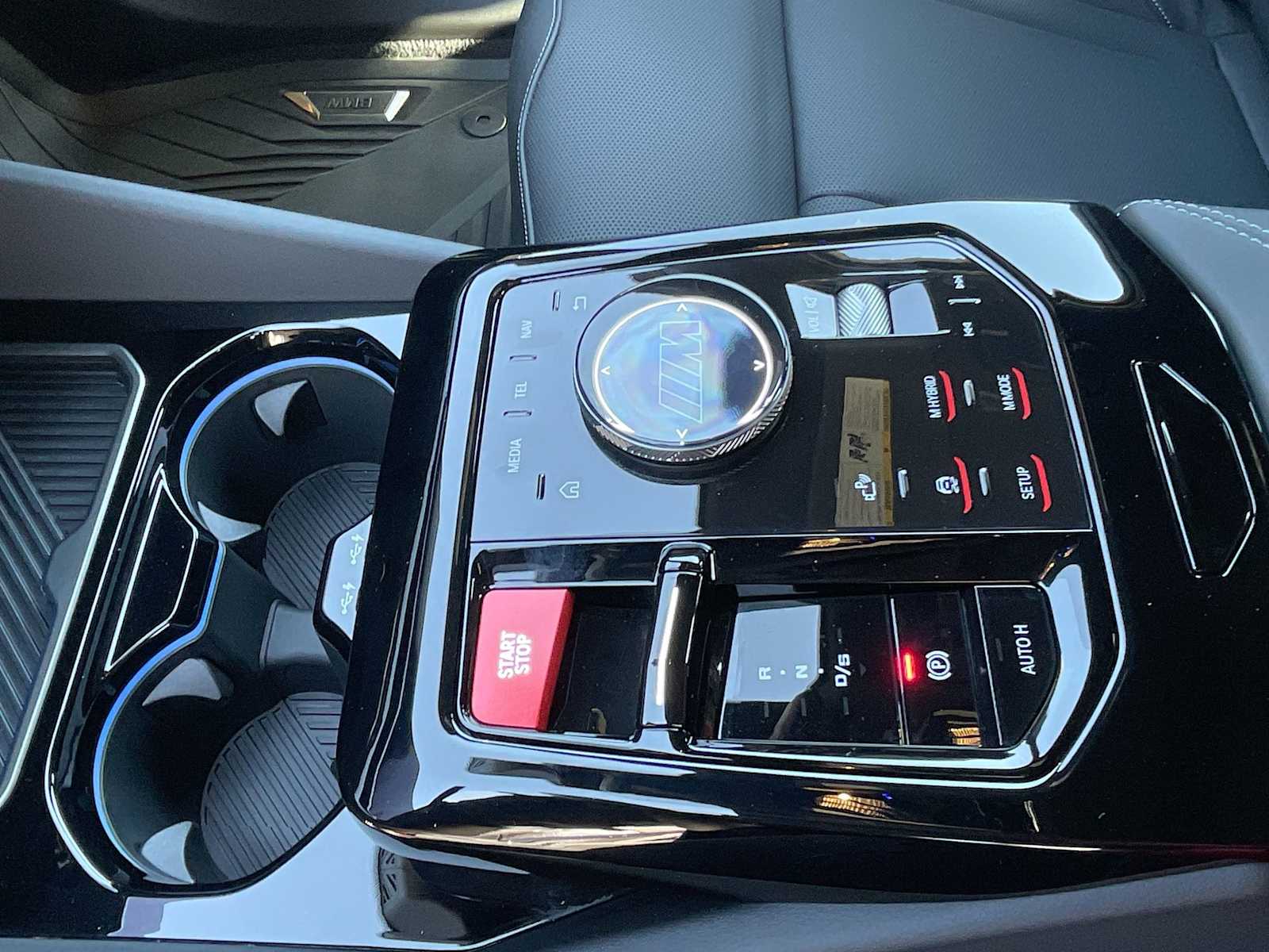 Thumbnail: 2025 BMW M5 - 33