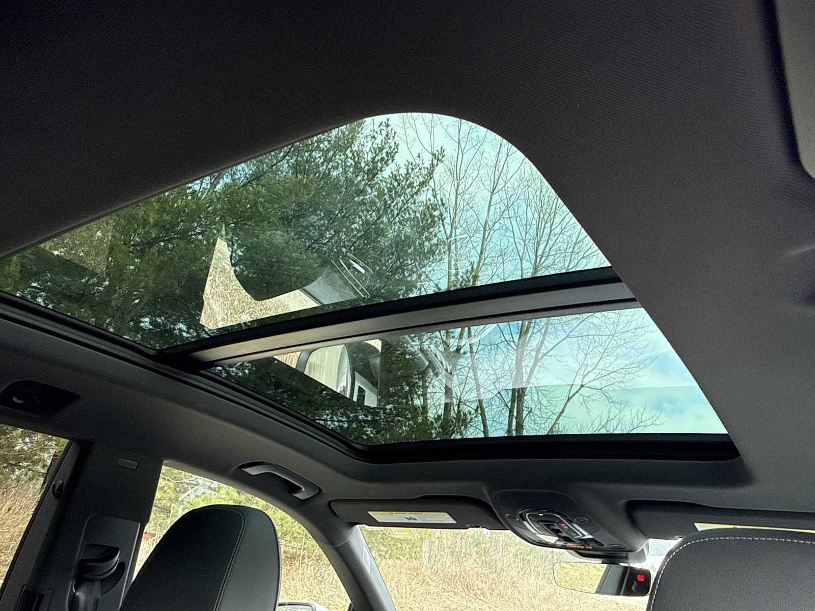 Thumbnail: 2022 Audi Q8 - 23