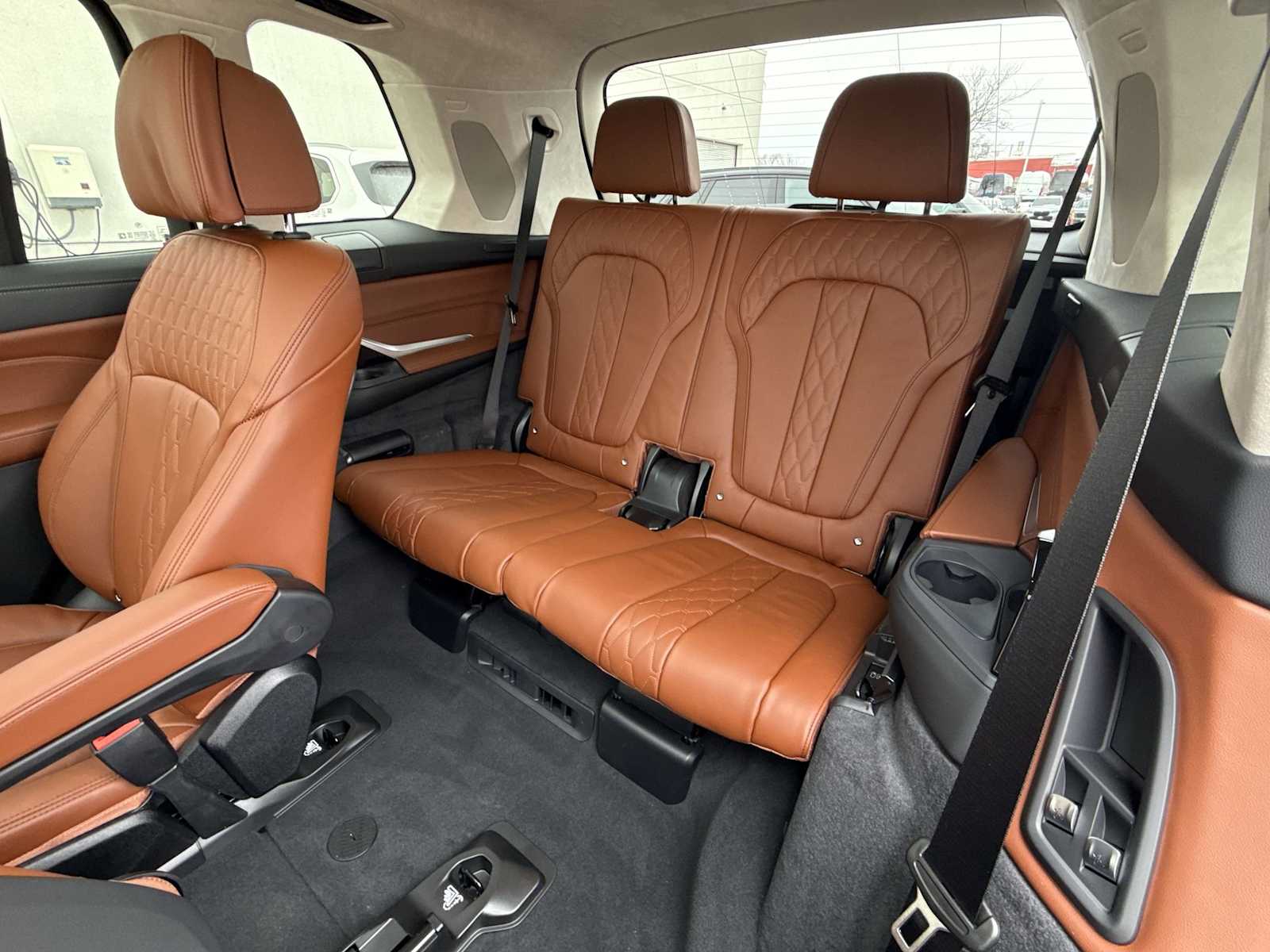 Thumbnail: 2026 BMW X7 - 40