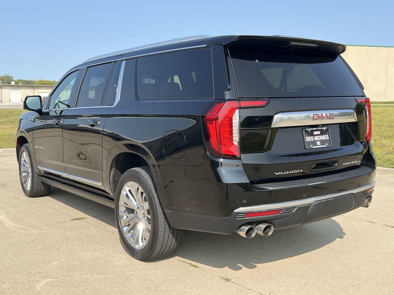 2022 GMC Yukon XL Denali 4