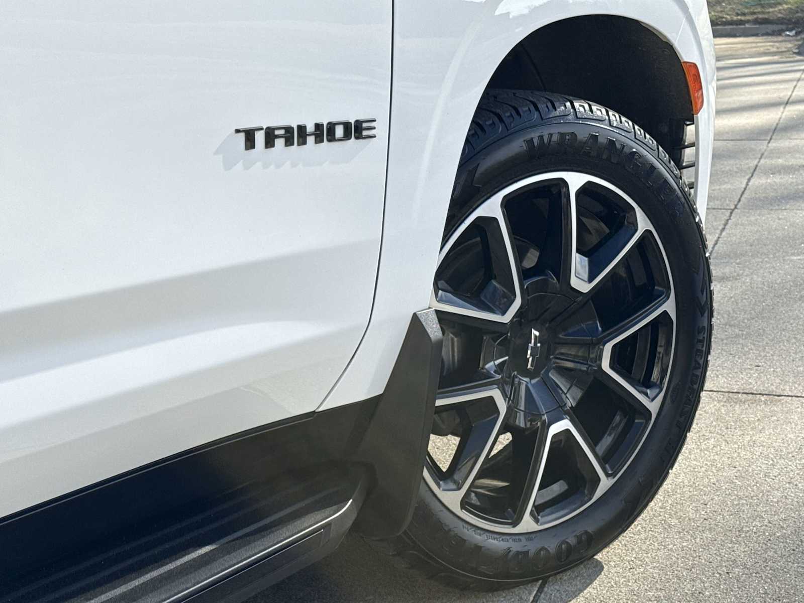 Thumbnail: 2022 Chevrolet Tahoe - 37