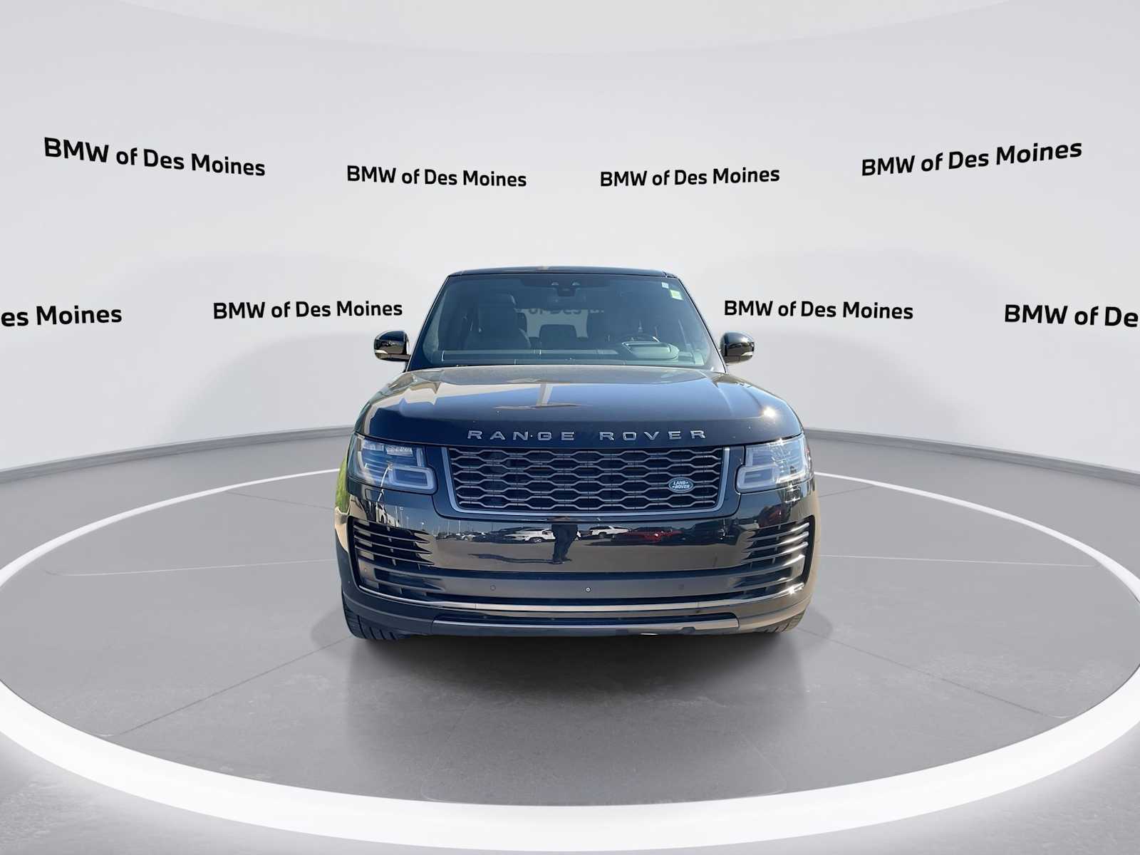 Thumbnail: 2019 Land Rover Range Rover - 3