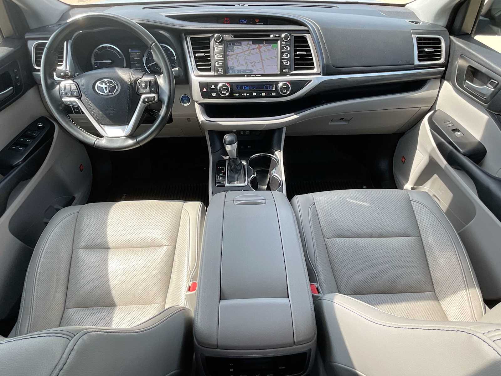 Thumbnail: 2019 Toyota Highlander - 16