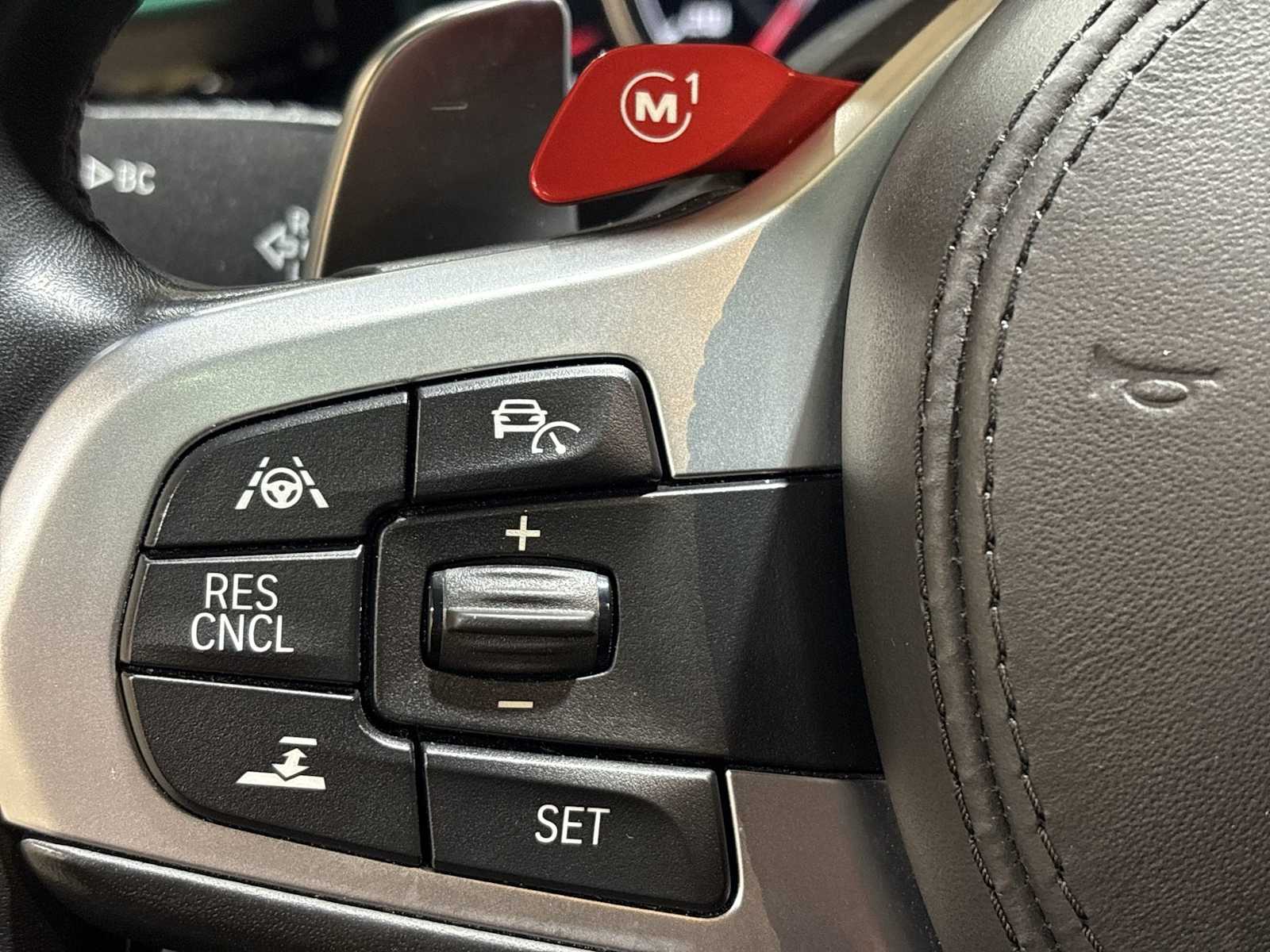 Thumbnail: 2019 BMW M5 - 23