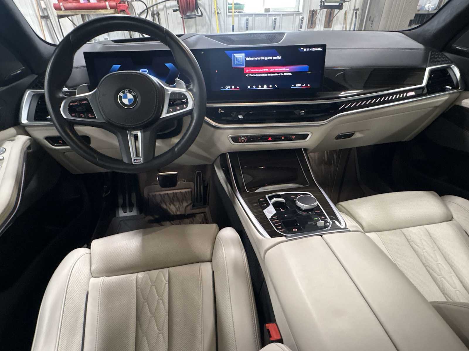 Thumbnail: 2024 BMW X7 - 15