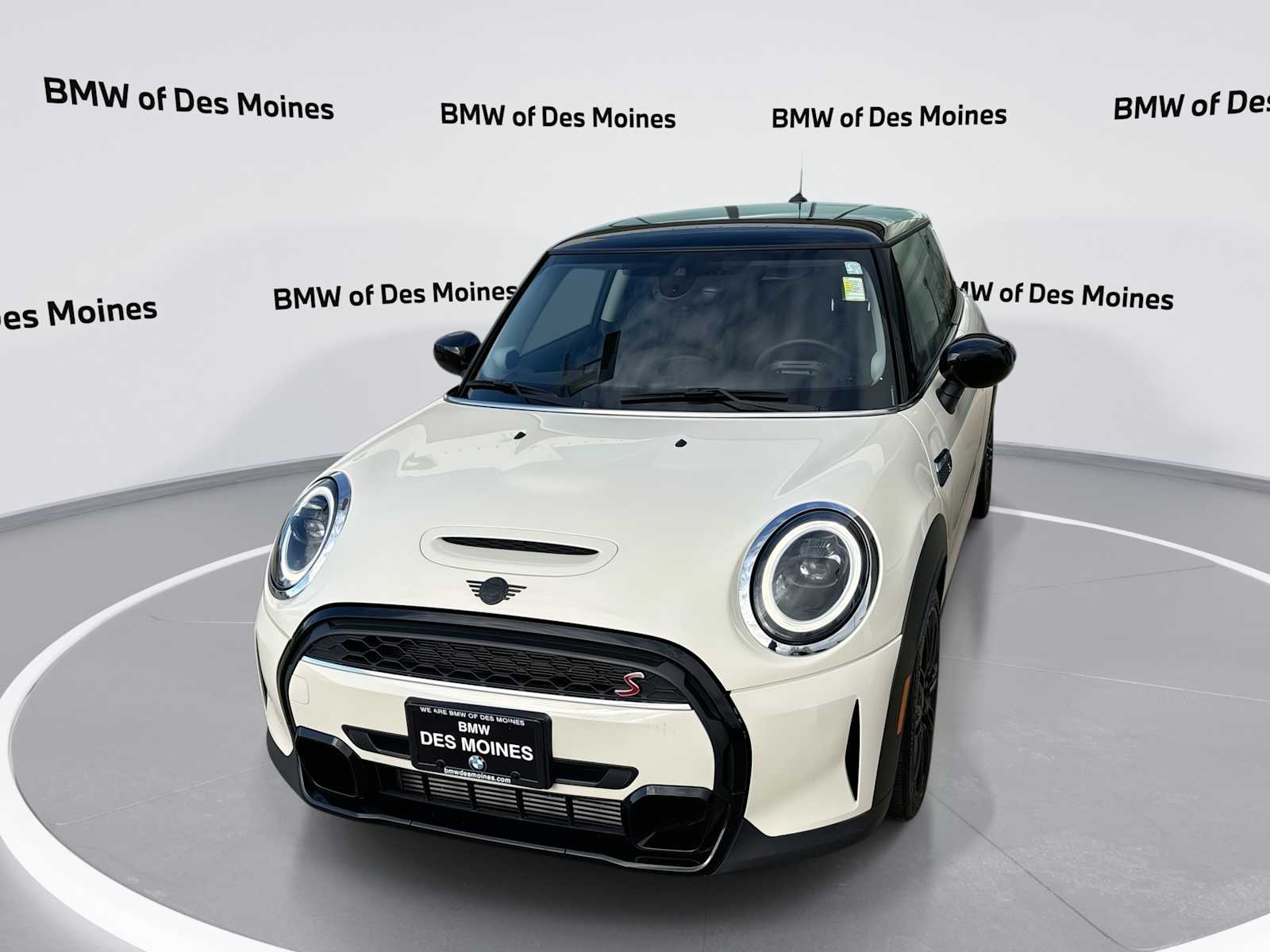 2023 MINI 3 Door S's photo