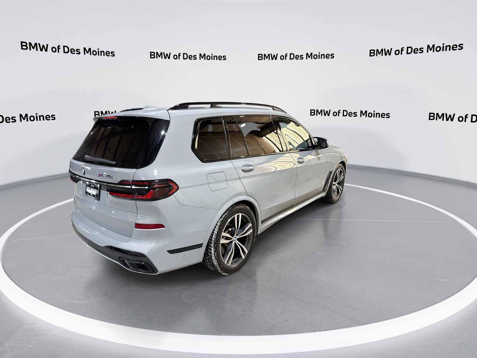 Thumbnail: 2023 BMW X7 - 8