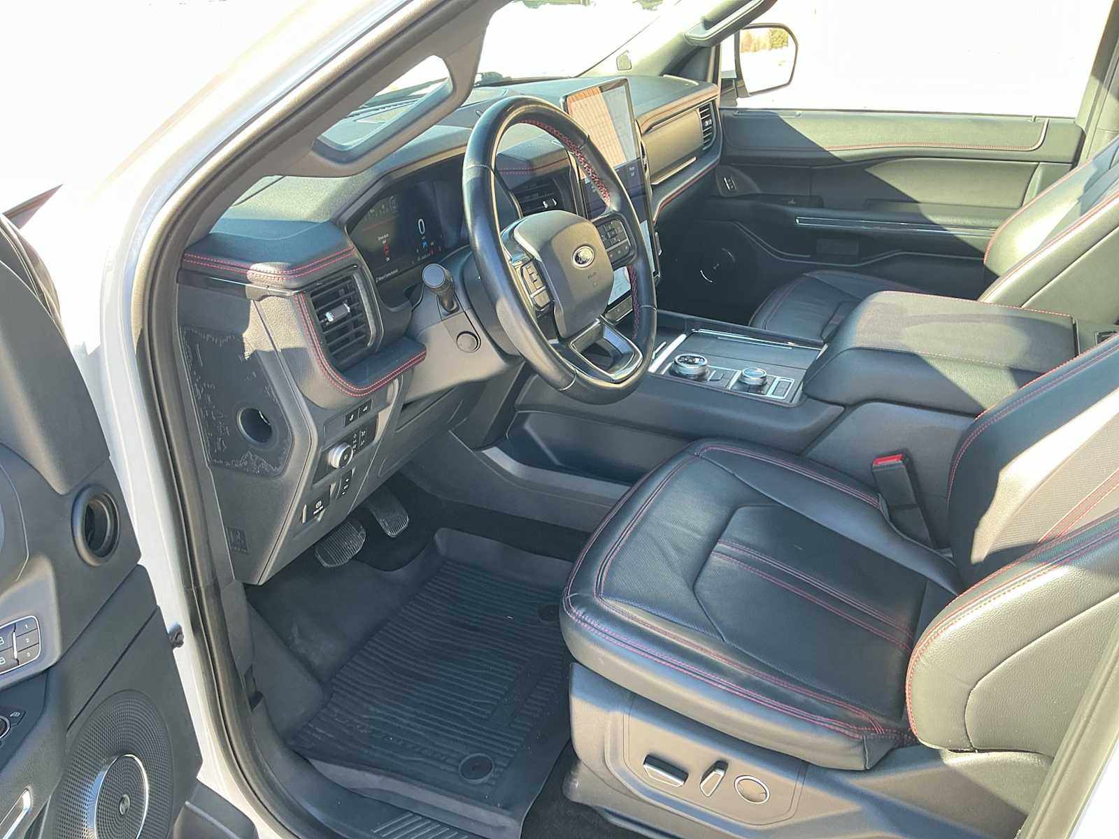 Thumbnail: 2022 Ford Expedition - 10