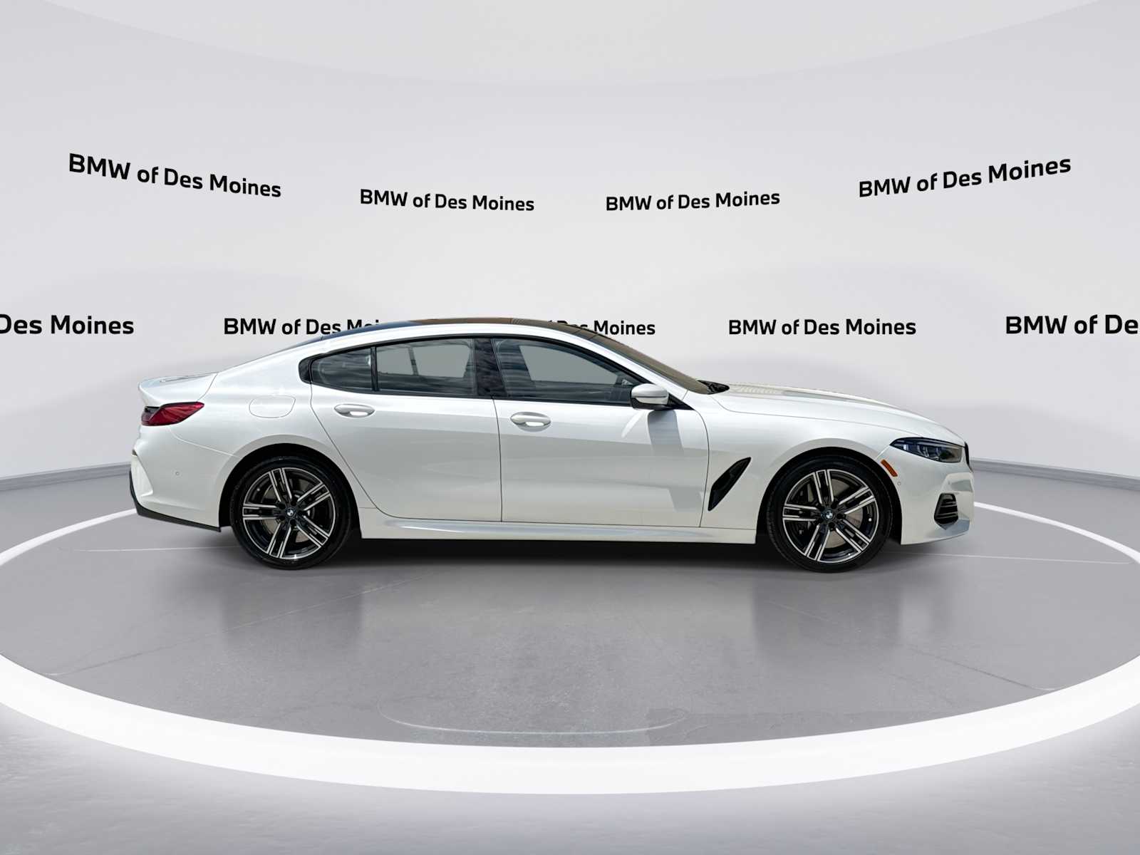 Thumbnail: 2026 BMW 8 Series - 8