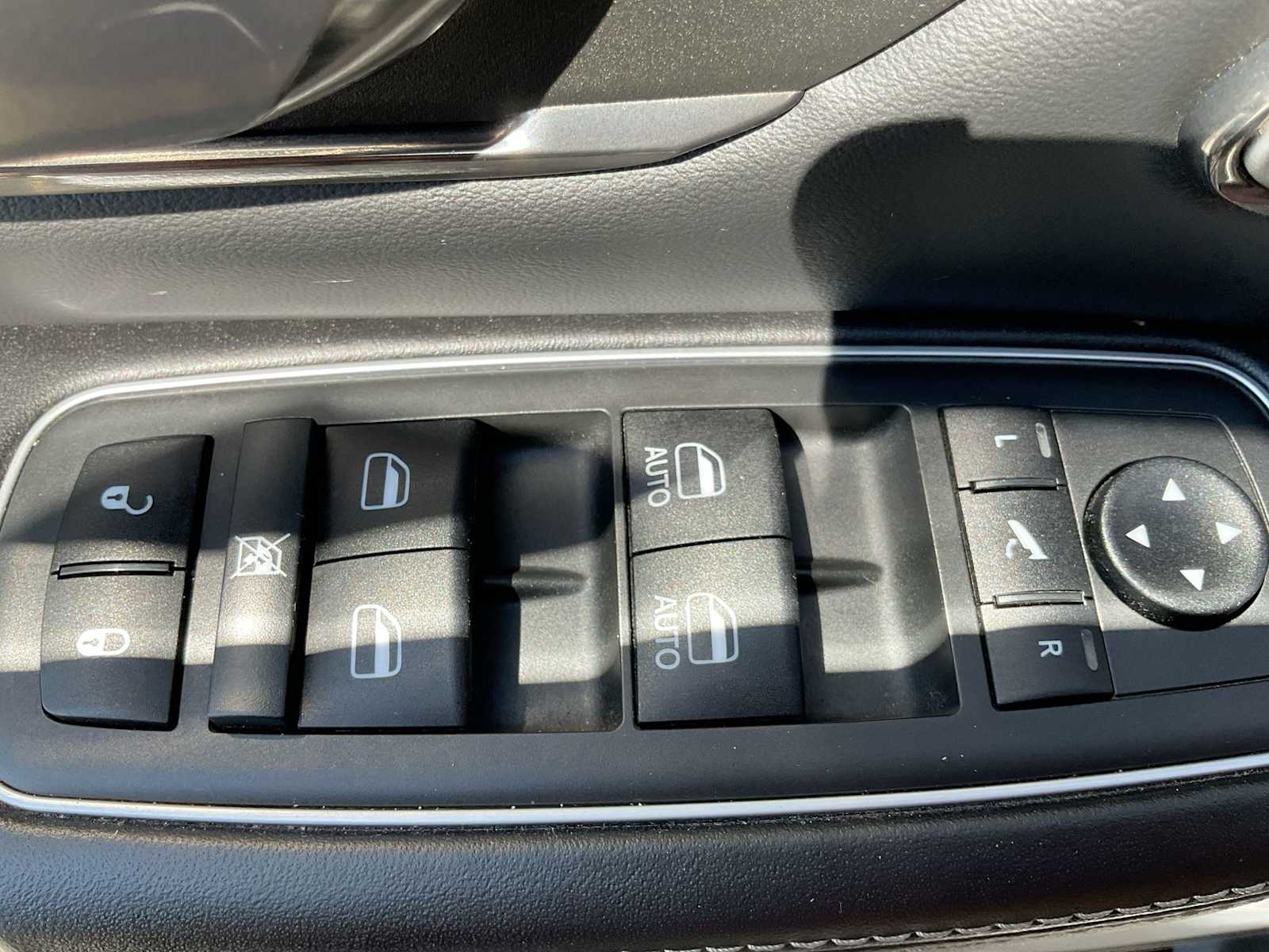 Thumbnail: 2021 RAM 1500 - 18