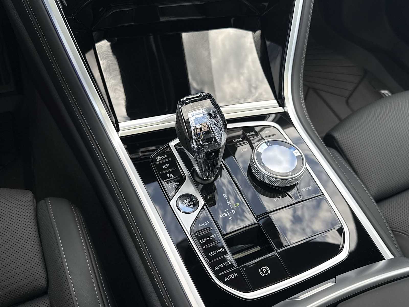 Thumbnail: 2026 BMW 8 Series - 29