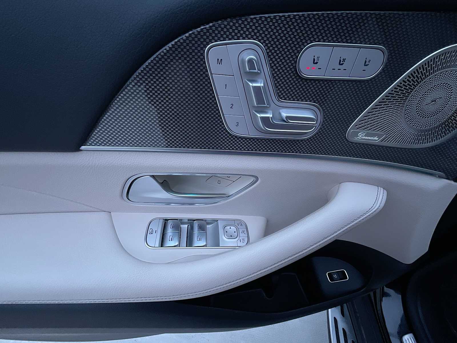 Thumbnail: 2021 Mercedes-Benz GLE - 23