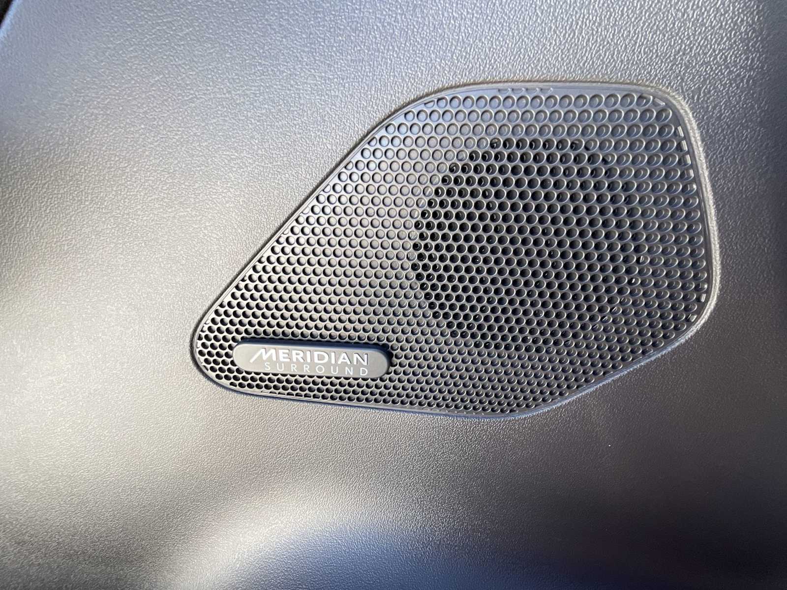 Thumbnail: 2018 Jaguar F-Pace - 30