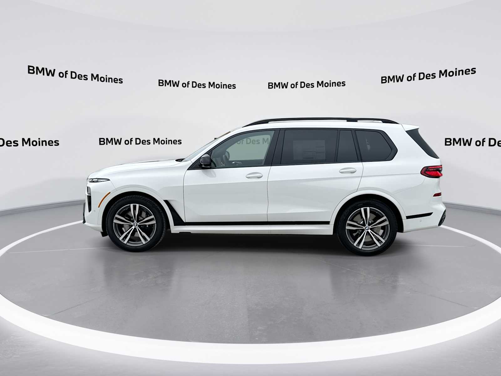 Thumbnail: 2026 BMW X7 - 5