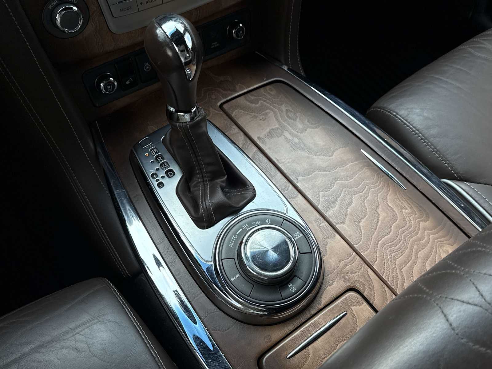 Thumbnail: 2015 INFINITI QX80 - 30