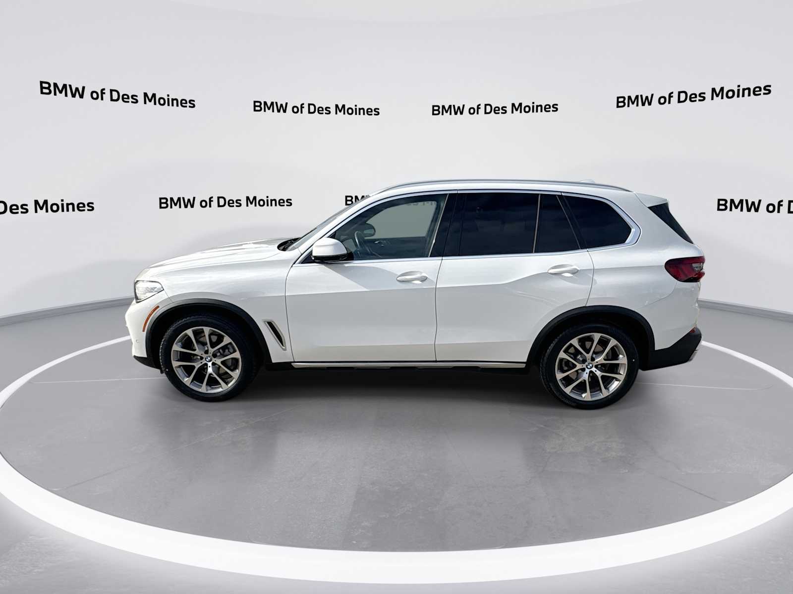 Thumbnail: 2023 BMW X5 - 5