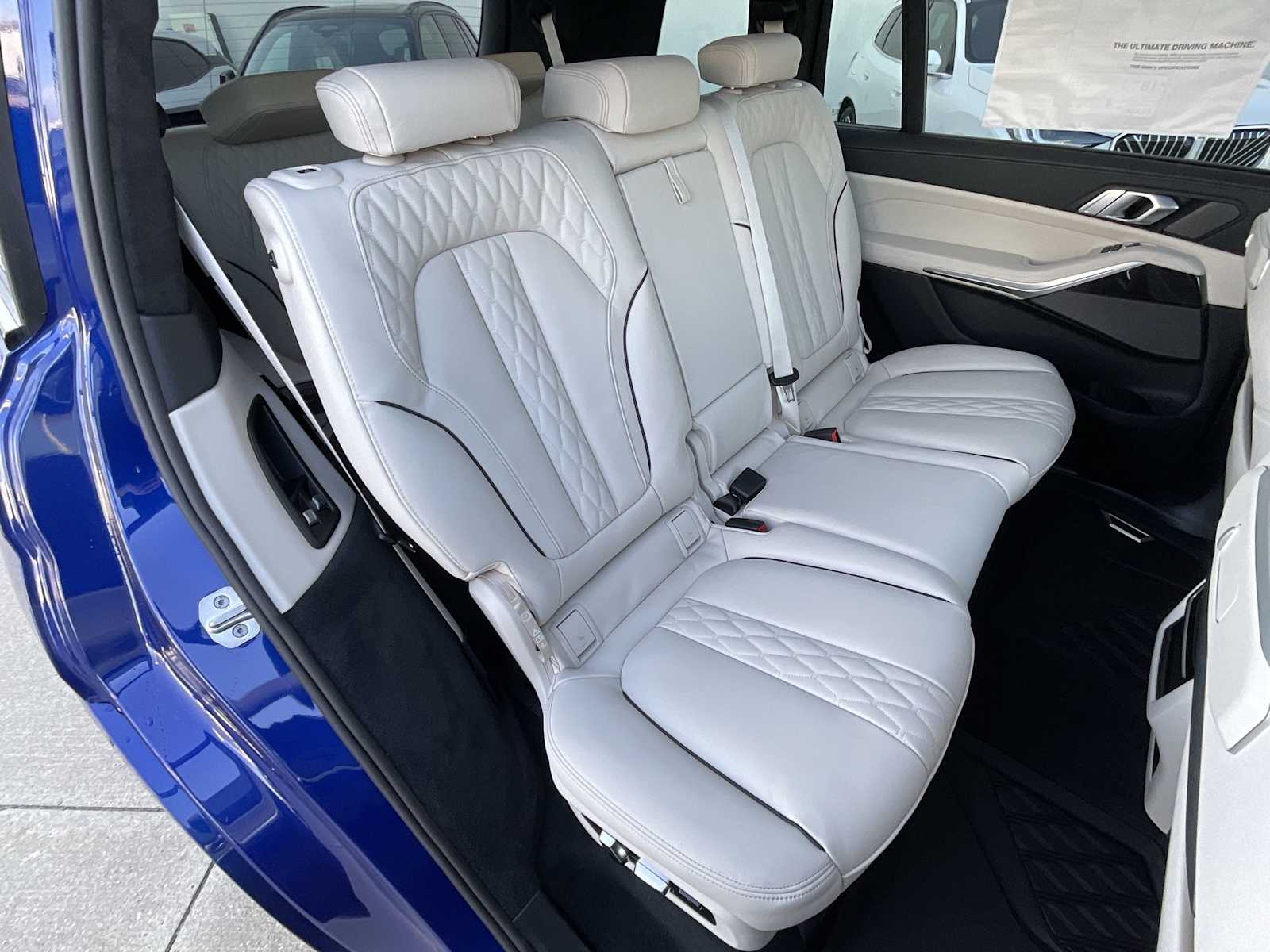 Thumbnail: 2026 BMW X7 - 21