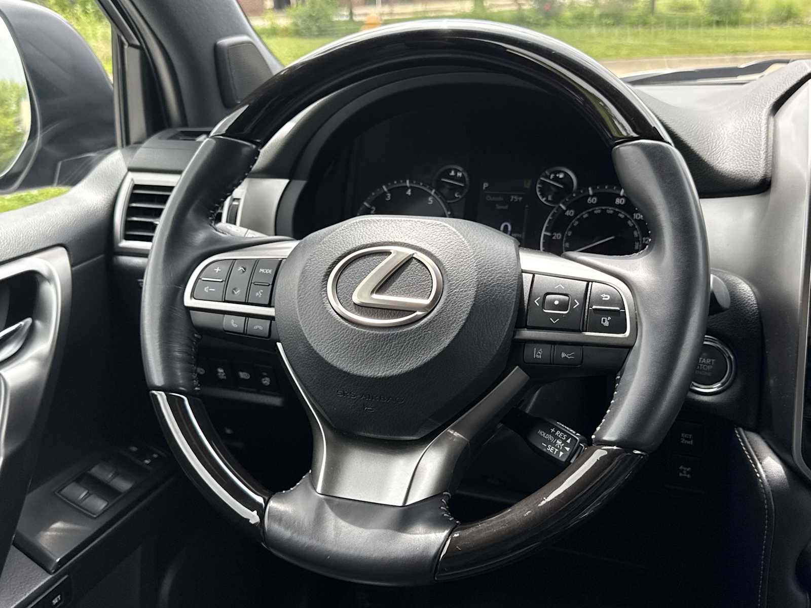 Thumbnail: 2022 Lexus GX - 24