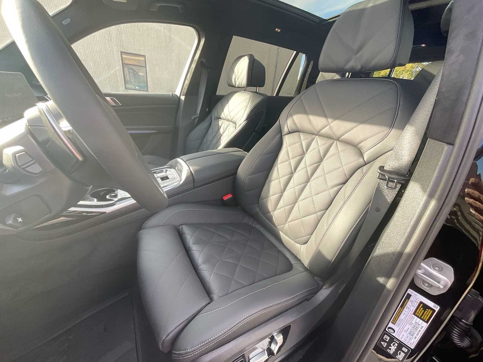 Thumbnail: 2026 BMW X7 - 17