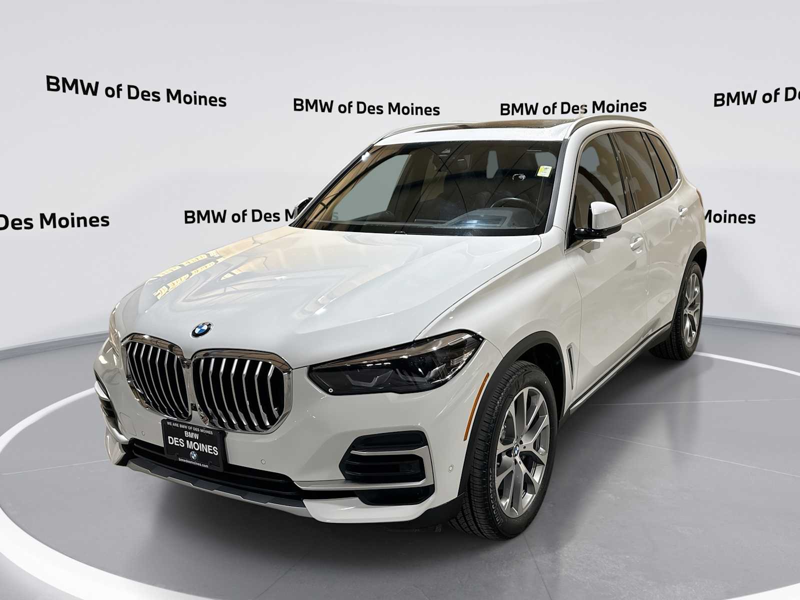 Thumbnail: 2023 BMW X5 - 1