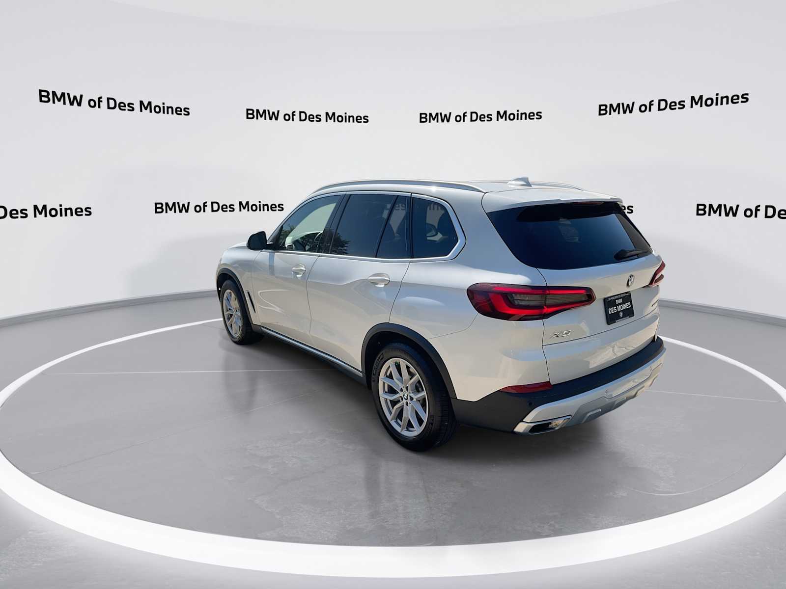 Thumbnail: 2021 BMW X5 - 6