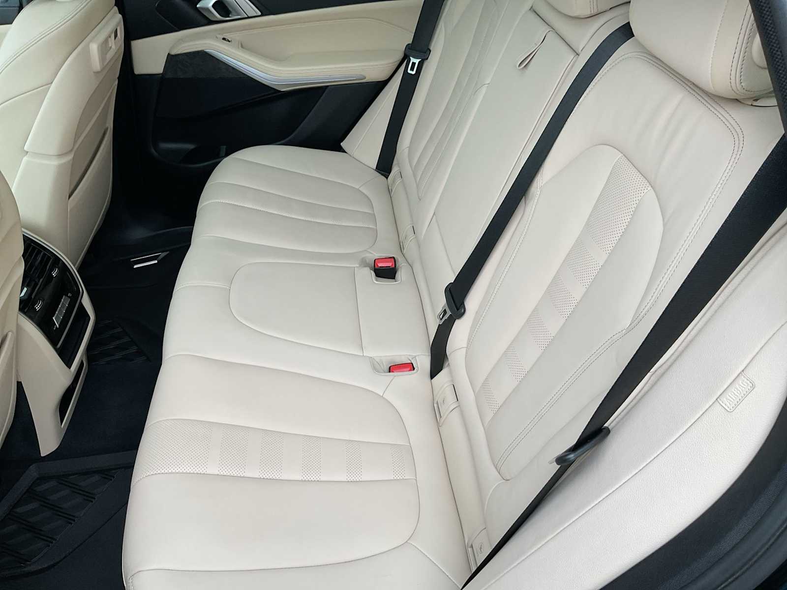 Thumbnail: 2022 BMW X5 - 21