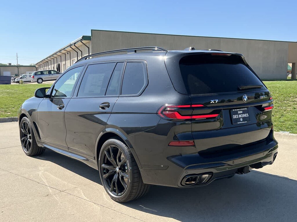 Buy or Lease a New 2025 BMW X7 Near Des Moines, Iowa VIN 5UX33EM02S9W41367
