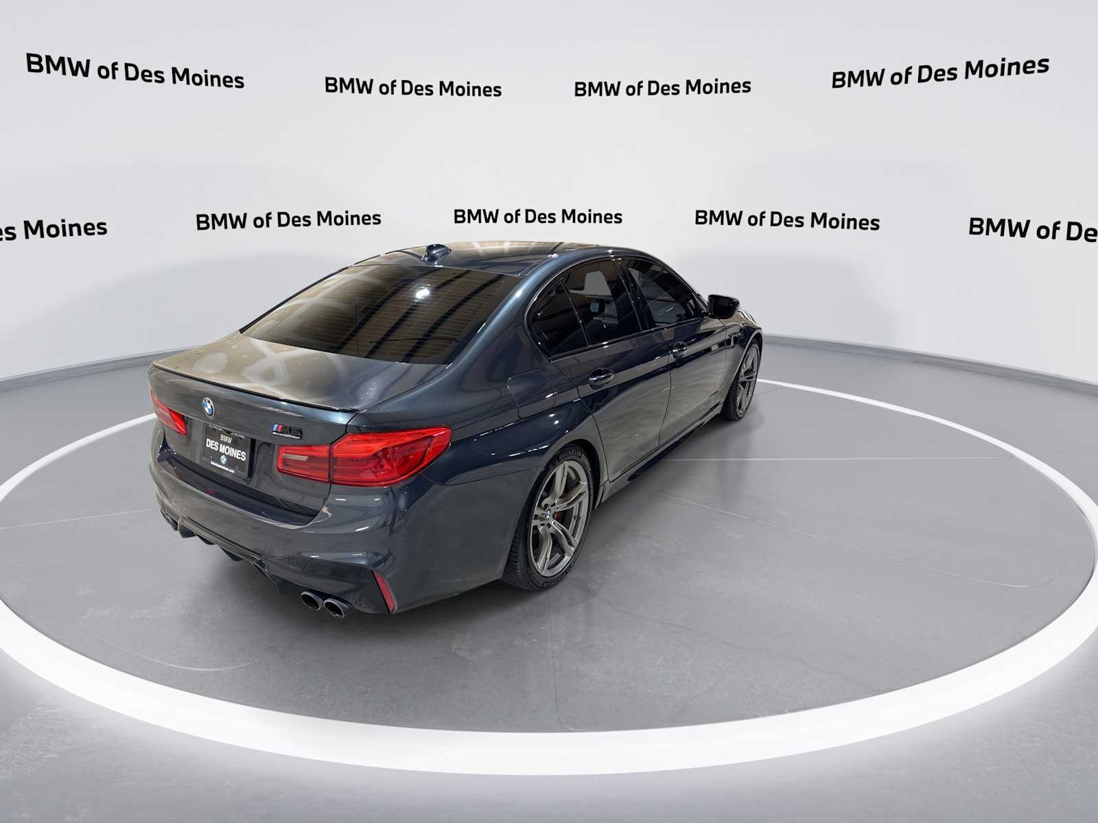 Thumbnail: 2019 BMW M5 - 8