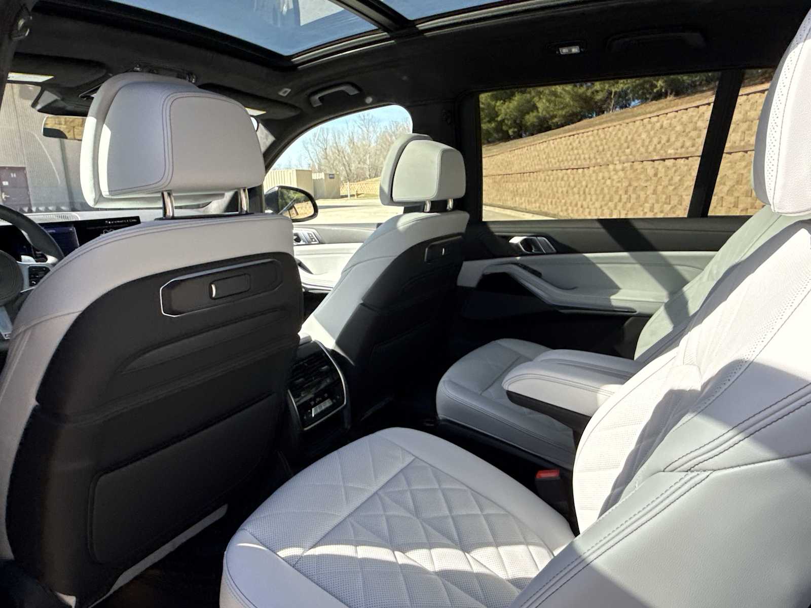 2026 BMW X7 40i - Photo 19