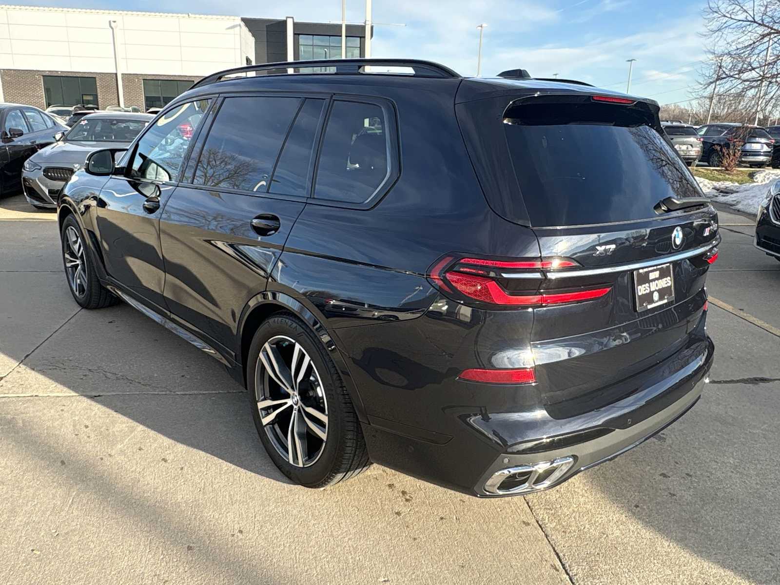 Thumbnail: 2025 BMW X7 - 12