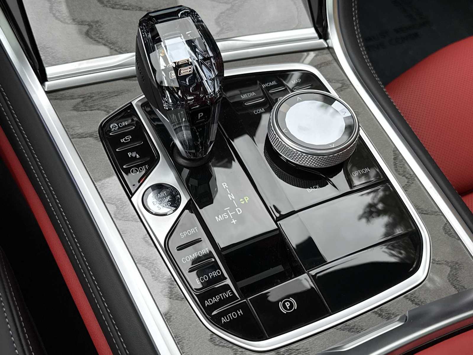 2026 BMW 8 Series 840i - Photo 35